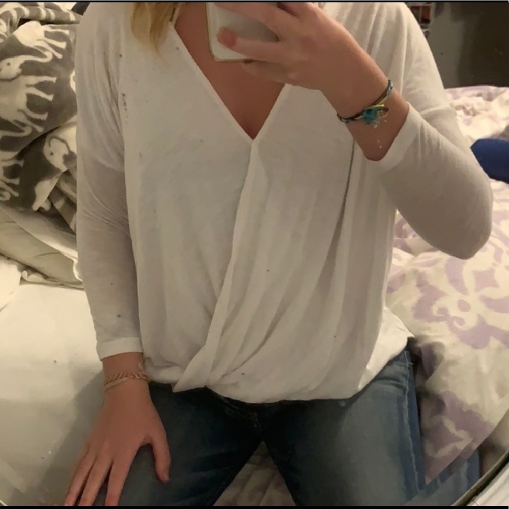 White American Eagle shirt